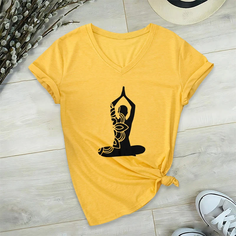 Olivenorma Yoga Pose Achtsame Energie V-Ausschnitt Meditations-T-Shirt