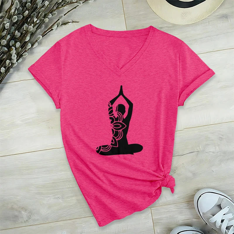 Olivenorma Yoga Pose Achtsame Energie V-Ausschnitt Meditations-T-Shirt
