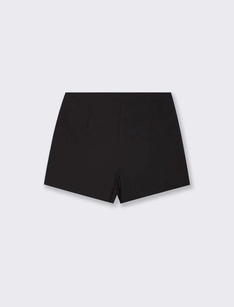 Short con pannello e bottoni decorativi - Nero