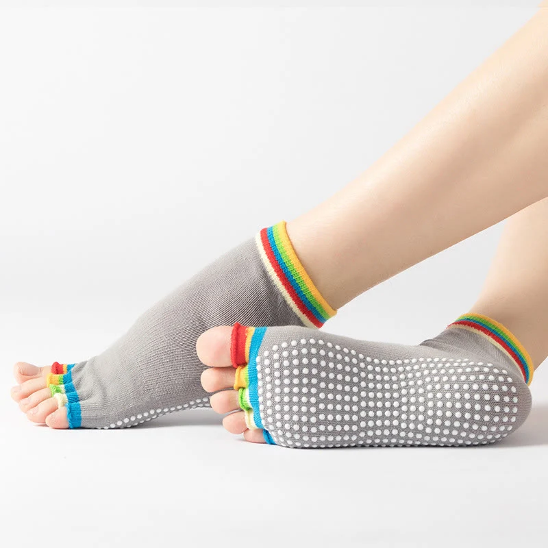 Olivenorma Zehenlose Pilates-Socken mit rutschfestem Halt – Bunte Fünf-Zehen-Knöchelsocken für Yoga und Barre für Damen mit rutschfester PVC-Sohle, atmungsaktive Trainingssocken aus Baumwolle