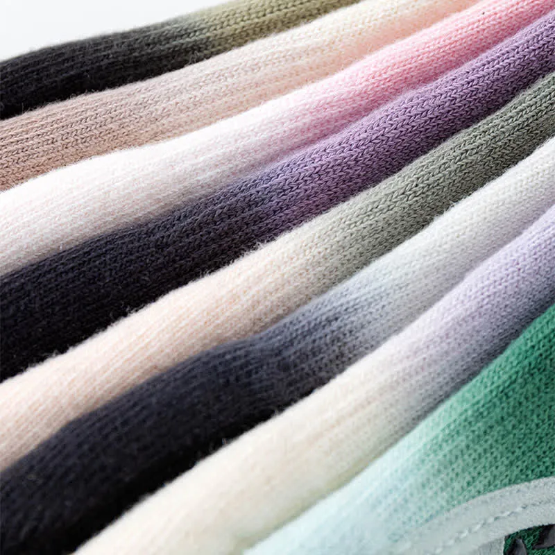 Olivenorma Gradient Fünf-Zehen-Yogasocken für Damen – Atmungsaktive Zehentrennungs-Socken mit rutschfester Sohle, ideal für Pilates und Barre, mit Silikonsohle und schweißableitenden Eigenschaften.