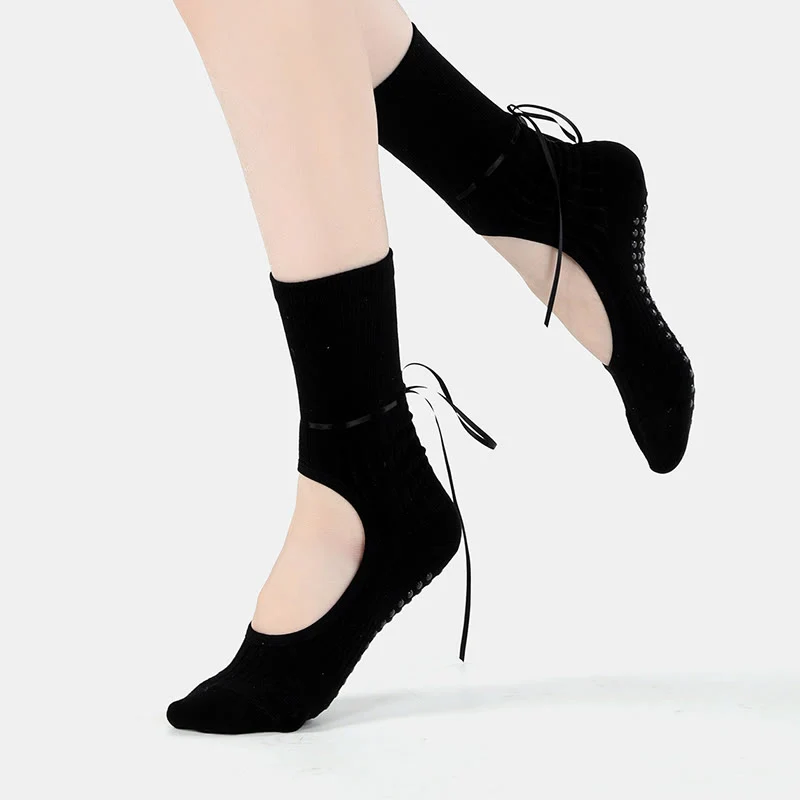 Olivenorma Rückenfreie Pilates-Socken mit verstellbarem Riemen, atmungsaktiv, weich und komfortabel – ideal für Damen.