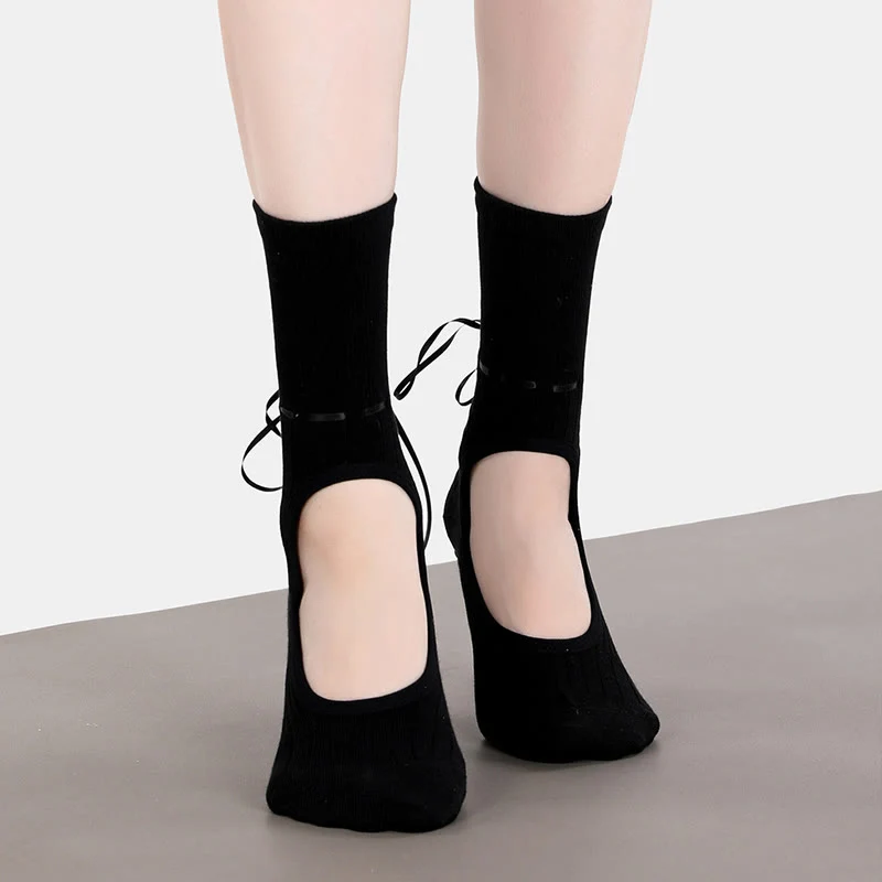 Olivenorma Rückenfreie Pilates-Socken mit verstellbarem Riemen, atmungsaktiv, weich und komfortabel – ideal für Damen.