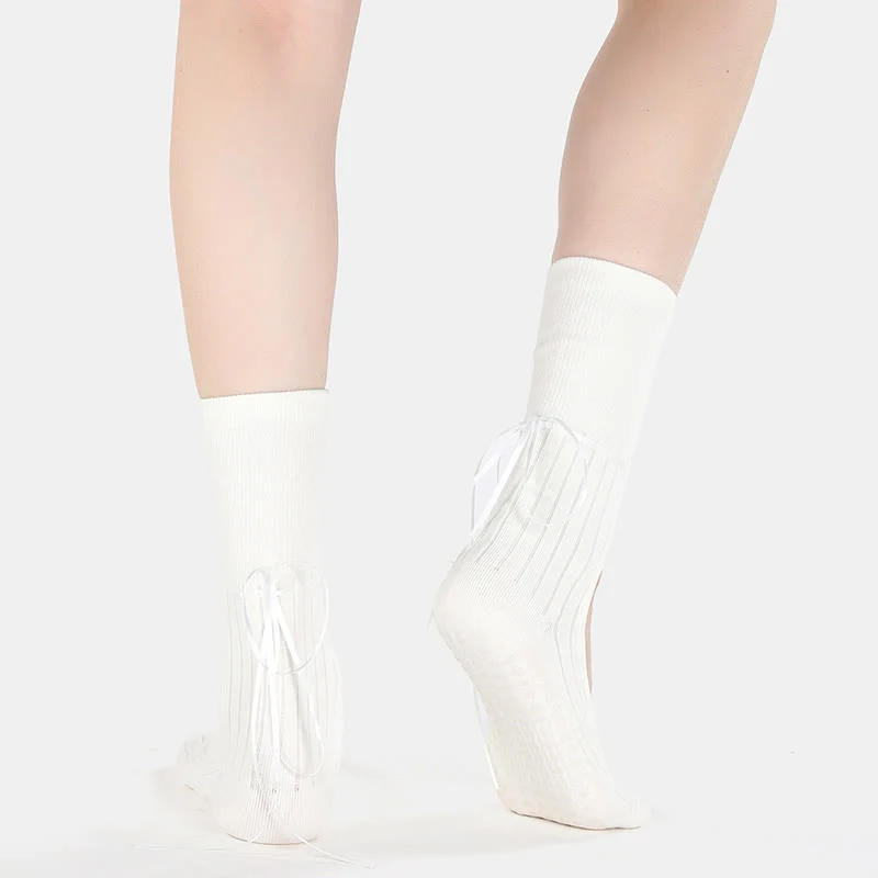 Olivenorma Rückenfreie Pilates-Socken mit verstellbarem Riemen, atmungsaktiv, weich und komfortabel – ideal für Damen.