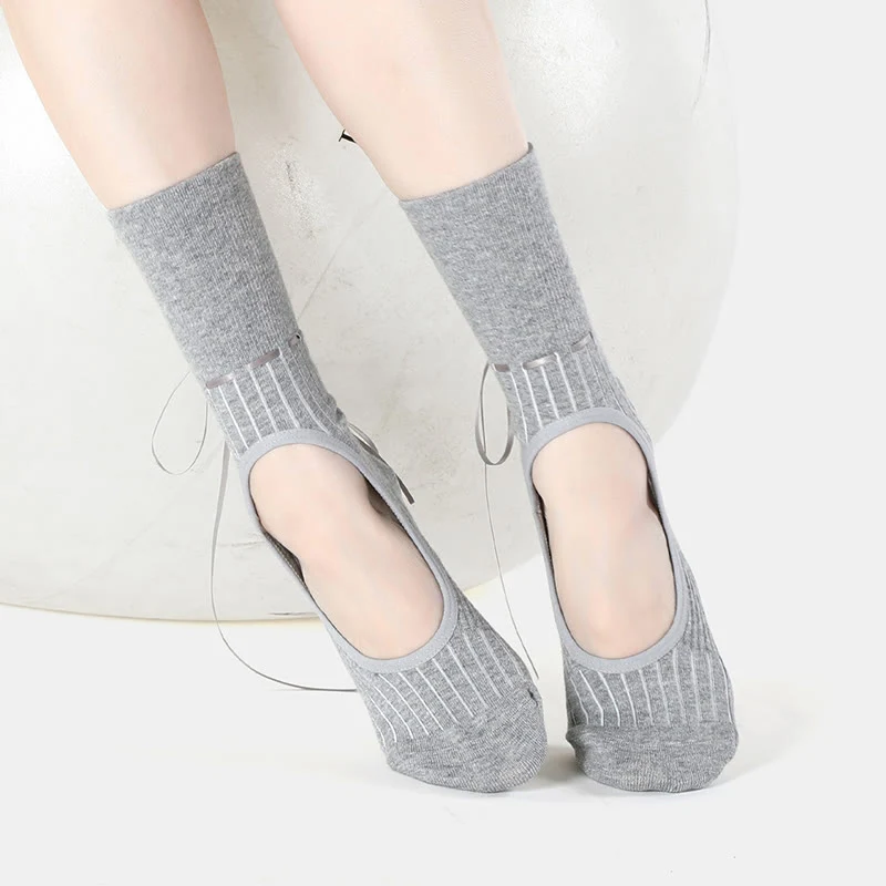 Olivenorma Rückenfreie Pilates-Socken mit verstellbarem Riemen, atmungsaktiv, weich und komfortabel – ideal für Damen.
