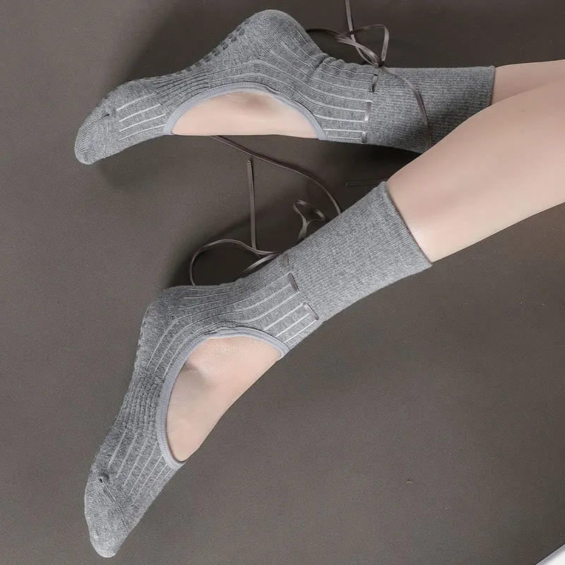 Olivenorma Rückenfreie Pilates-Socken mit verstellbarem Riemen, atmungsaktiv, weich und komfortabel – ideal für Damen.