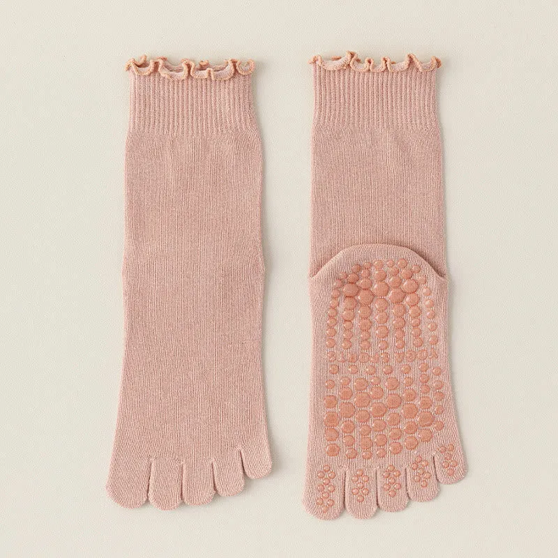 Olivenorma Zehenstegsocken mit fünf Zehen, mittelhoch, atmungsaktiv, rutschfest, für Pilates und Barre, elegantem Spitzendesign und rutschfester Sohle.