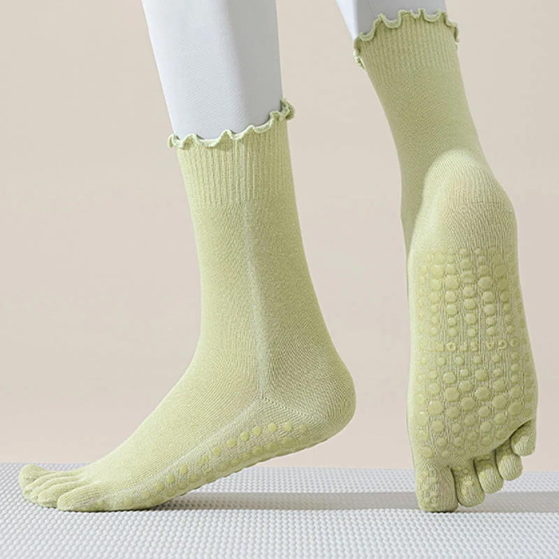 Olivenorma Zehenstegsocken mit fünf Zehen, mittelhoch, atmungsaktiv, rutschfest, für Pilates und Barre, elegantem Spitzendesign und rutschfester Sohle.