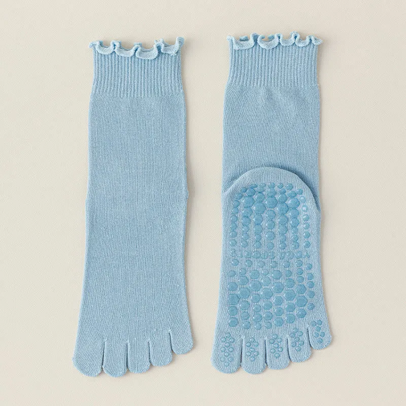 Olivenorma Zehenstegsocken mit fünf Zehen, mittelhoch, atmungsaktiv, rutschfest, für Pilates und Barre, elegantem Spitzendesign und rutschfester Sohle.