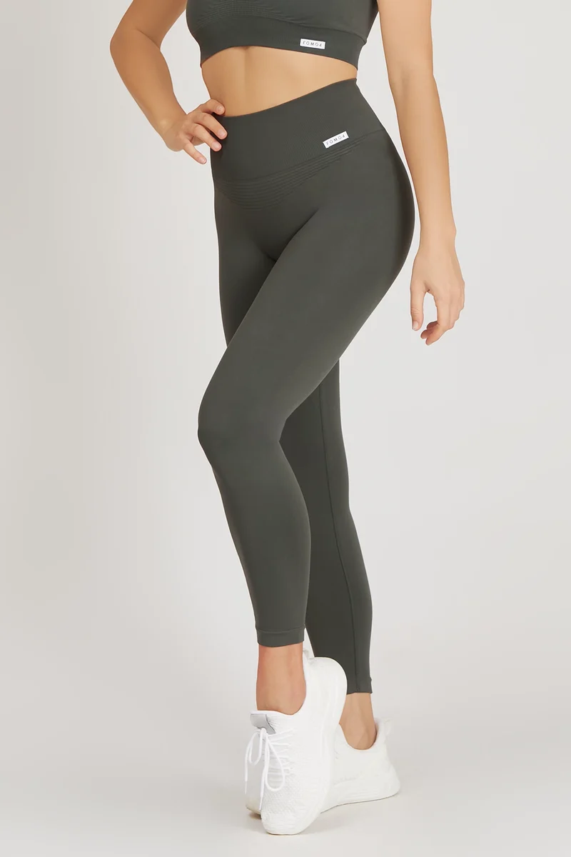 Leggings Soft Push Up Confidence Coal Green
