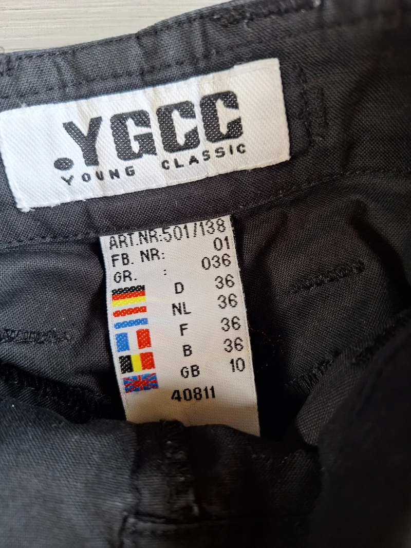 Young Classic High Waist Shorts 36