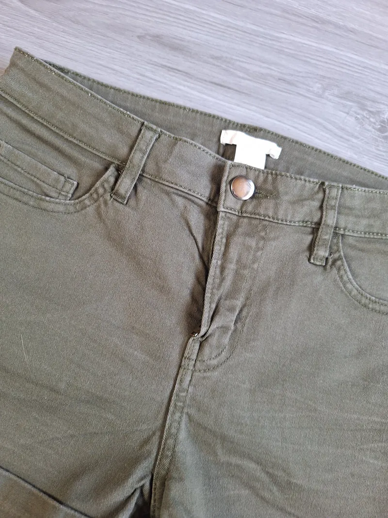 H&M High Waist Jeansshorts 34