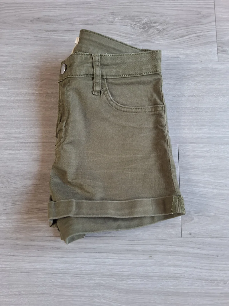 H&M High Waist Jeansshorts 34