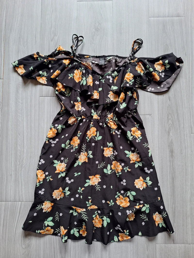 Shein Carmenkleid Off-Shoulder 36