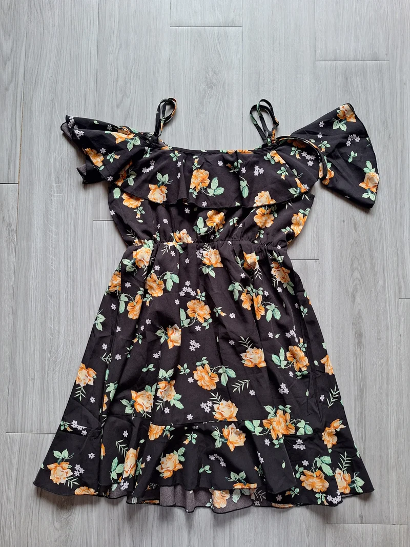Shein Carmenkleid Off-Shoulder 36
