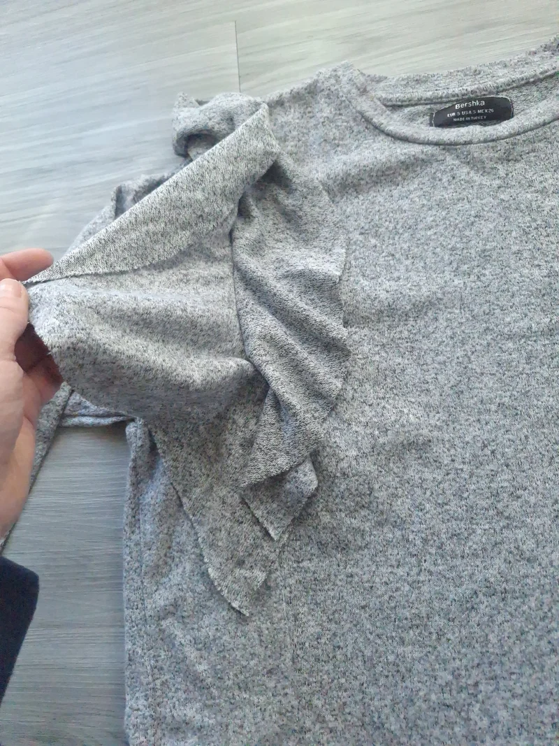 Bershka Rüschen Pullover 36