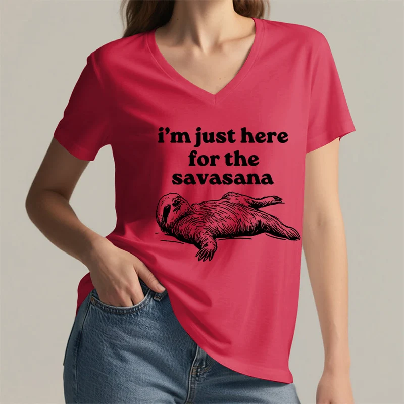 Olivenorma Humorvolles Faultier-„Savasana“-Zitat Grafik-V-Ausschnitt-T-Shirt