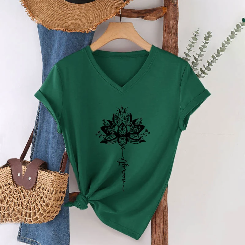Olivenorma T-Shirt mit aufwendigem Lotus-Mandala-Muster und Namaste-Motiv, V-Ausschnitt
