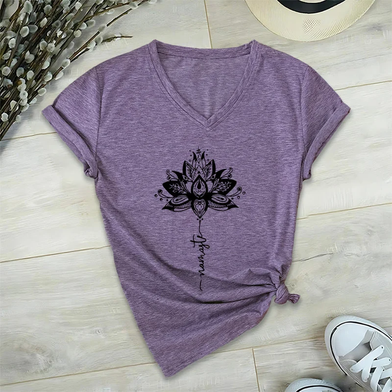 Olivenorma T-Shirt mit aufwendigem Lotus-Mandala-Muster und Namaste-Motiv, V-Ausschnitt