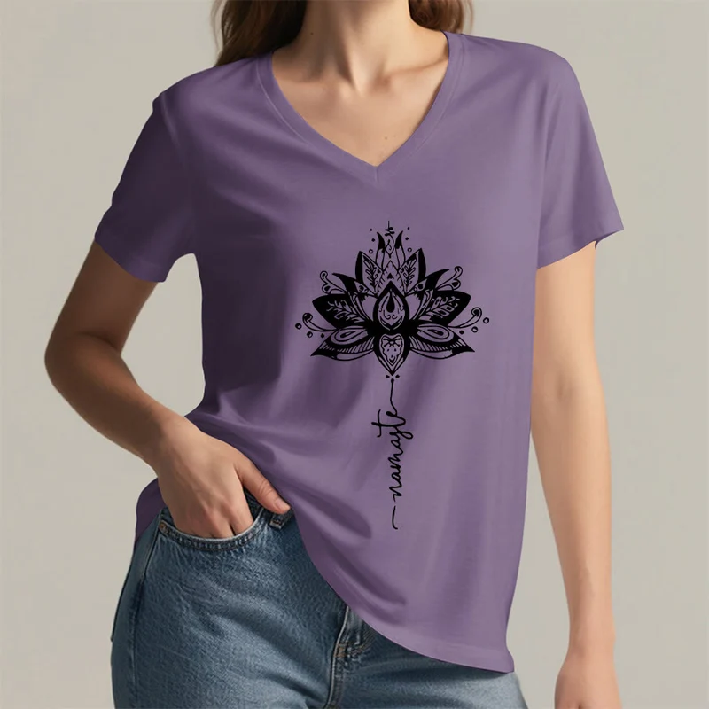 Olivenorma T-Shirt mit aufwendigem Lotus-Mandala-Muster und Namaste-Motiv, V-Ausschnitt