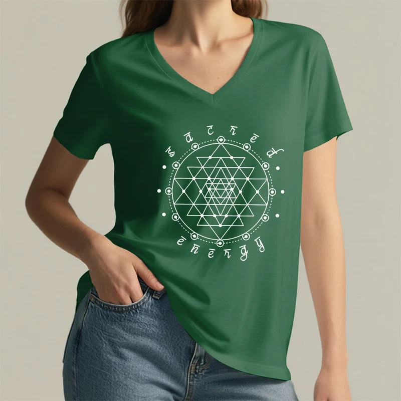 Olivenorma T-Shirt mit V-Ausschnitt und Grafikmotiv „Heilige Geometrie – Heilige Energie“