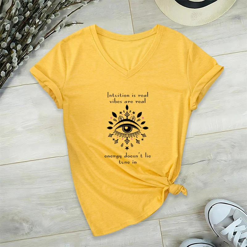 Olivenorma Lässiges T-Shirt mit mystischem Augen-Intuitionszitat und V-Ausschnitt