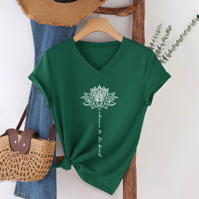 Olivenorma „Sei freundlich“-T-Shirt mit Lotus-Mandala-Print und V-Ausschnitt