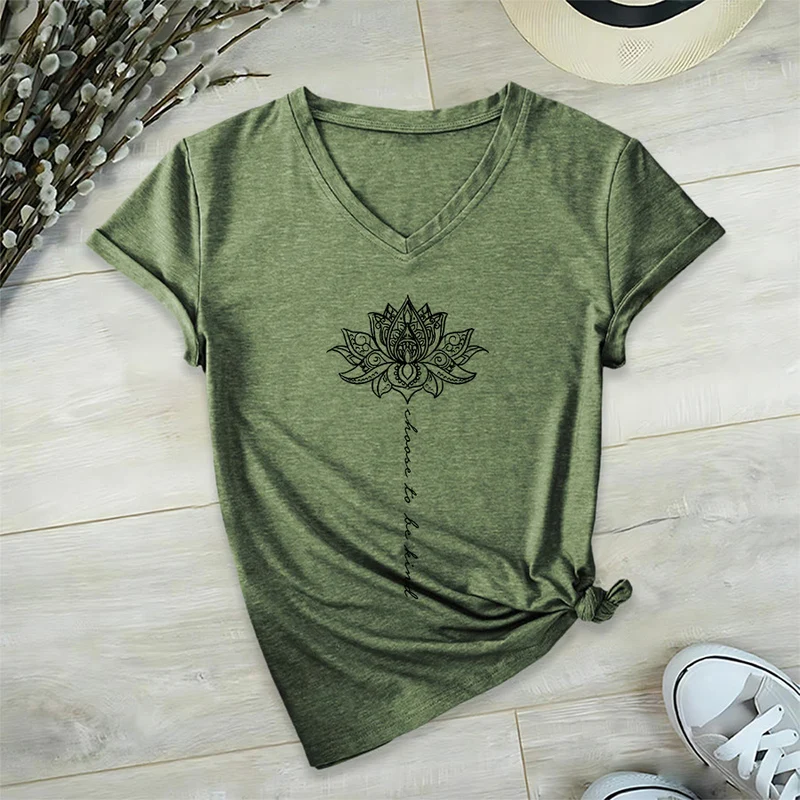 Olivenorma „Sei freundlich“-T-Shirt mit Lotus-Mandala-Print und V-Ausschnitt