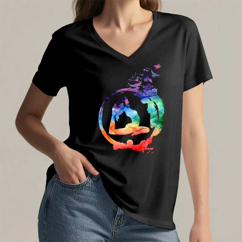 Olivenorma Aquarell-Yoga-Pose-Silhouette mit Vogeldruck V-Ausschnitt T-Shirt