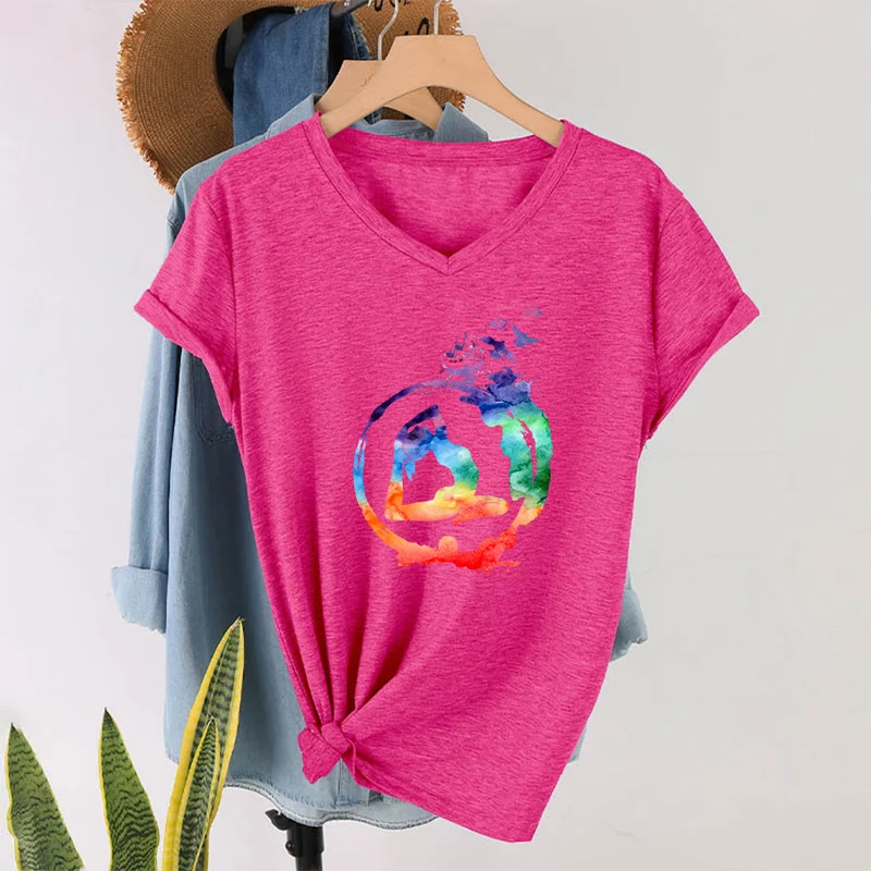 Olivenorma Aquarell-Yoga-Pose-Silhouette mit Vogeldruck V-Ausschnitt T-Shirt