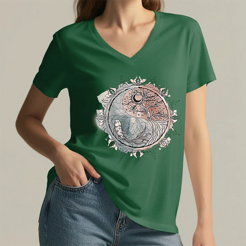 Olivenorma T-Shirt mit aufwendigem Yin-Yang-Naturdesign mit Baum und Koi (V-Ausschnitt)