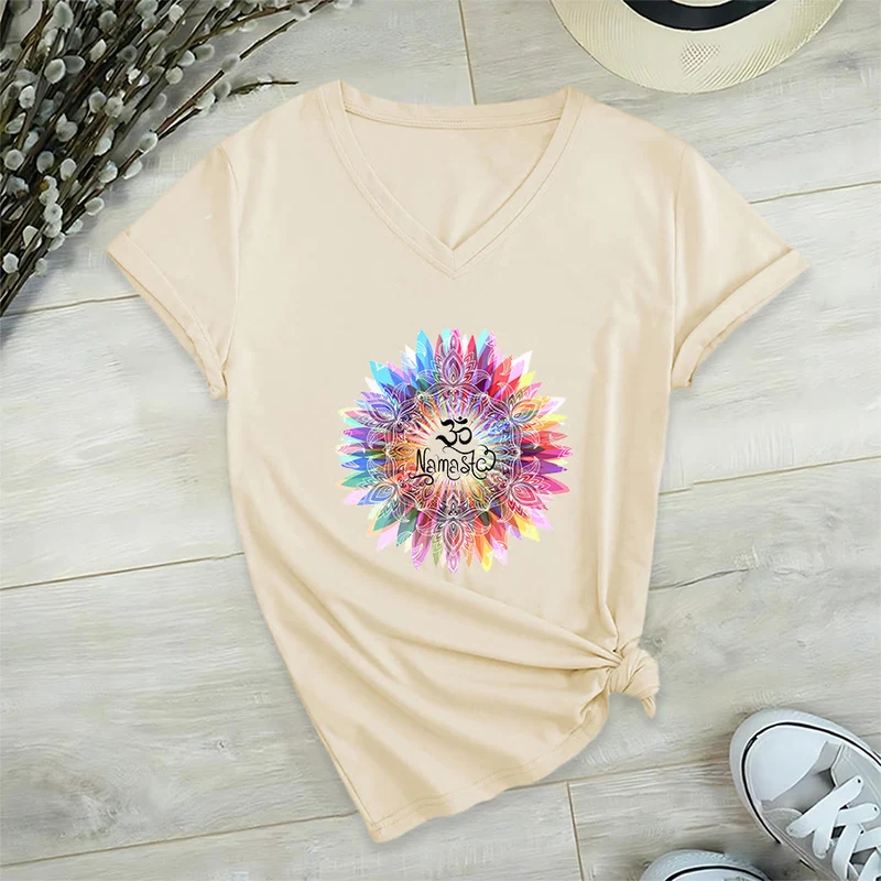Olivenorma Zen inspiriertes Mandala Om Namaste T-Shirt mit V-Ausschnitt