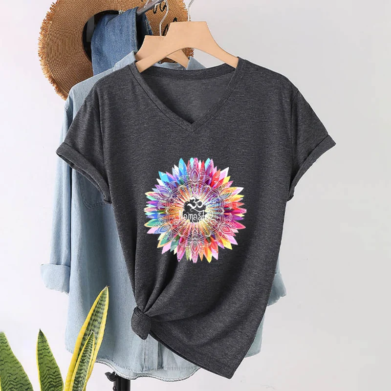 Olivenorma Zen inspiriertes Mandala Om Namaste T-Shirt mit V-Ausschnitt