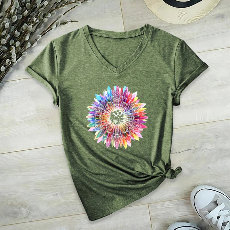 Olivenorma Zen inspiriertes Mandala Om Namaste T-Shirt mit V-Ausschnitt