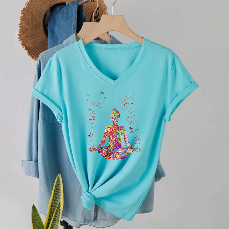 Olivenorma Aquarell-Meditationssilhouette Yoga V-Ausschnitt T-Shirt