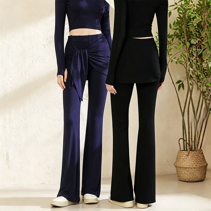 Olivenorma Yogahose für Damen mit asymmetrischem Wickeldesign, hohem Bund und ausgestelltem Bein, geknotetem Bund.