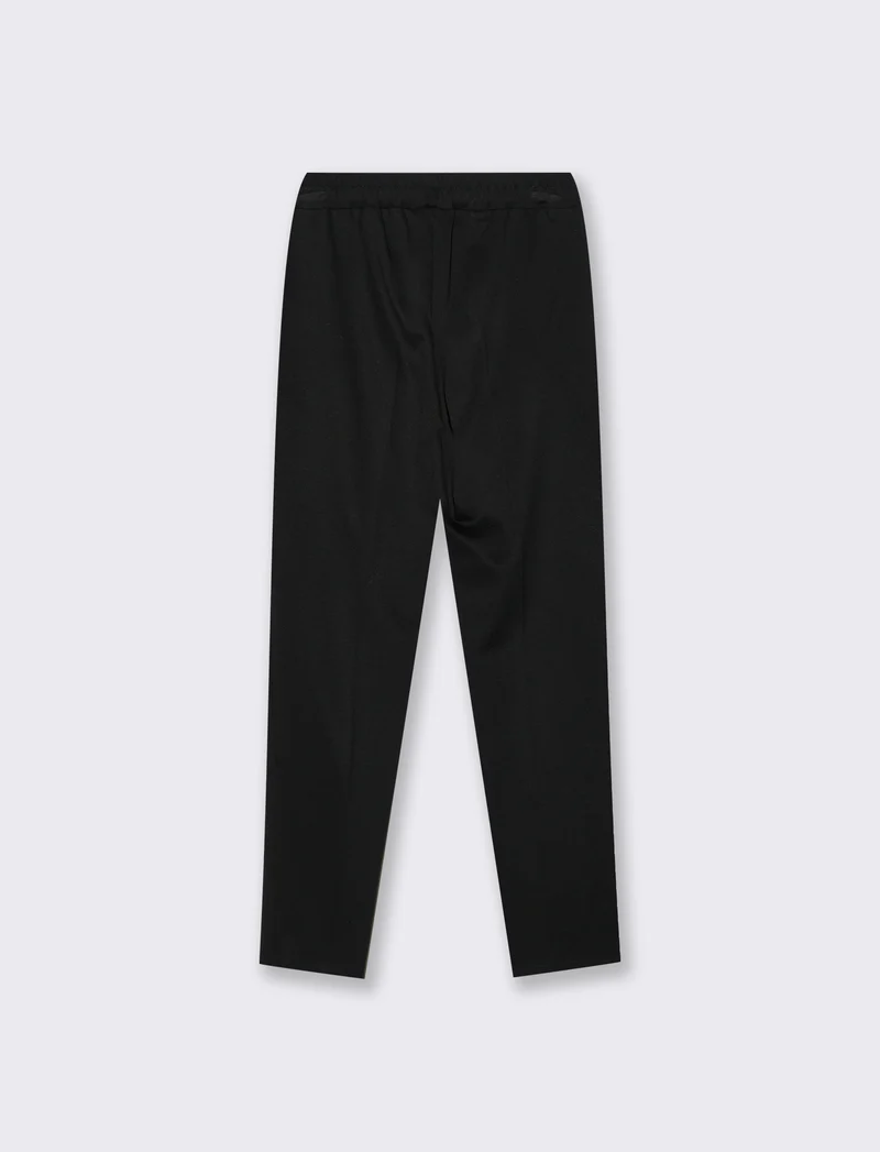Pantalone sigaretta con pence sul davanti - Nero