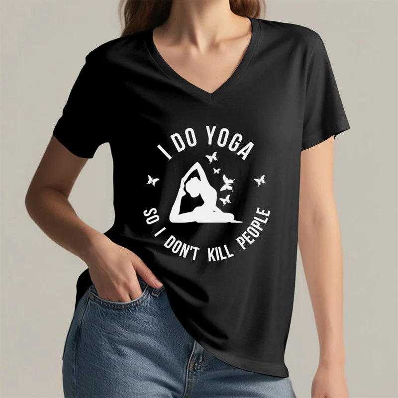 Olivenorma Lustiges Damen-T-Shirt mit V-Ausschnitt und Schmetterlings-Halbmond-Textgrafik „Ich mache Yoga“