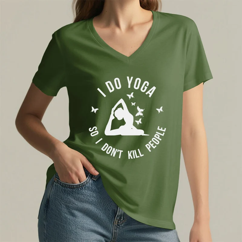 Olivenorma Lustiges Damen-T-Shirt mit V-Ausschnitt und Schmetterlings-Halbmond-Textgrafik „Ich mache Yoga“