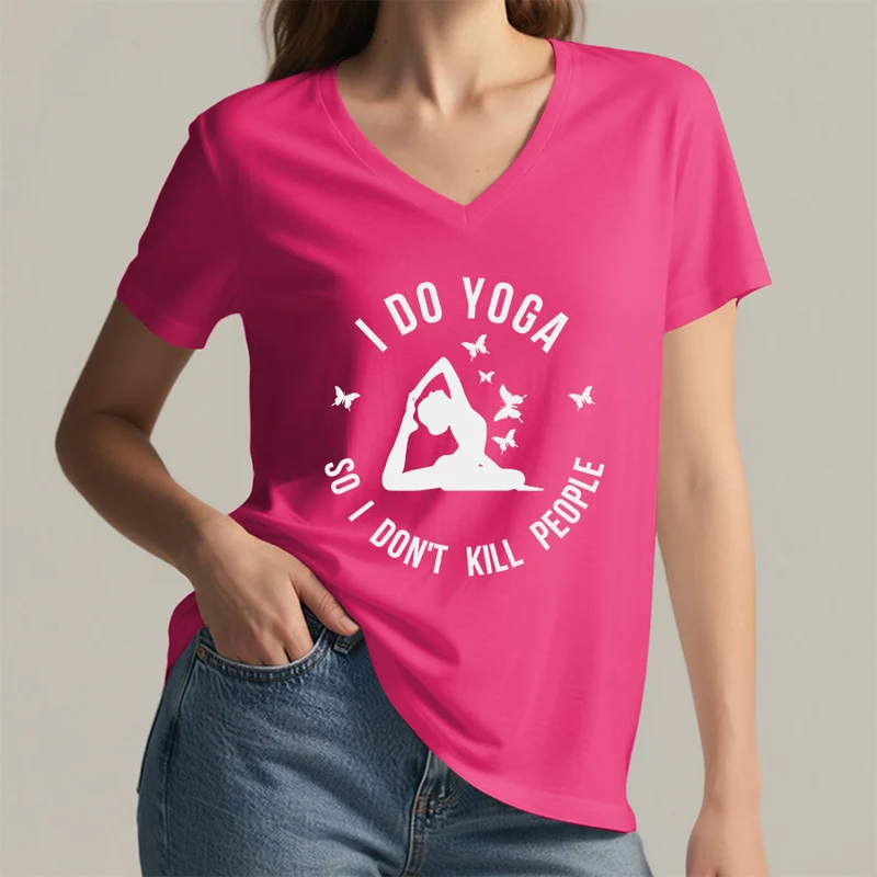 Olivenorma Lustiges Damen-T-Shirt mit V-Ausschnitt und Schmetterlings-Halbmond-Textgrafik „Ich mache Yoga“