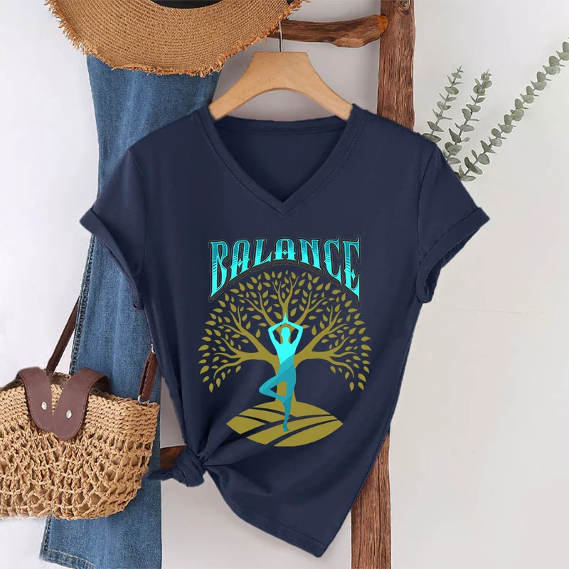 Olivenorma Baumpose Yoga Dame Balance Wort Spirituelles Damen V-Ausschnitt T-Shirt