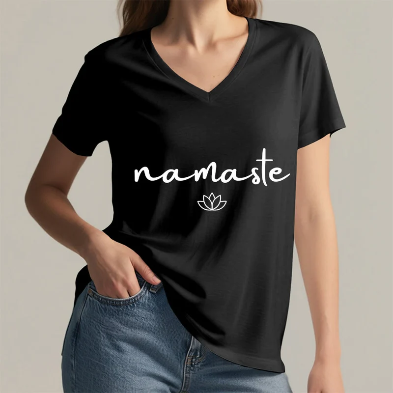 Olivenorma Cursive Namaste Simple Outline Lotus Zen Graphic Damen-T-Shirt mit V-Ausschnitt