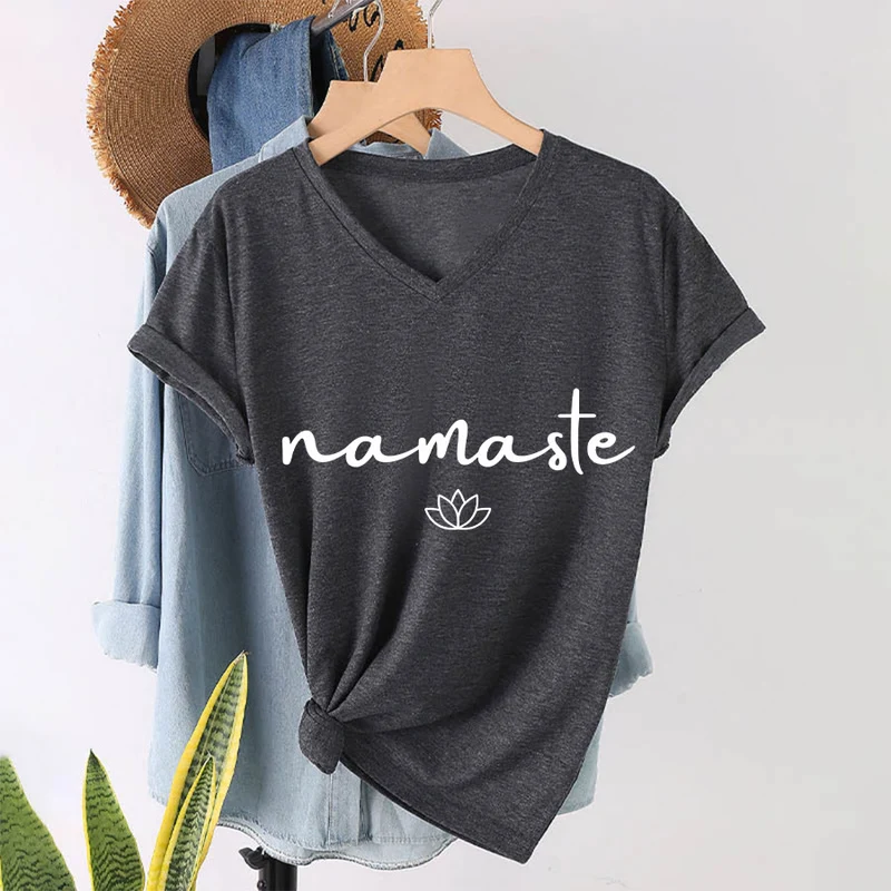 Olivenorma Cursive Namaste Simple Outline Lotus Zen Graphic Damen-T-Shirt mit V-Ausschnitt