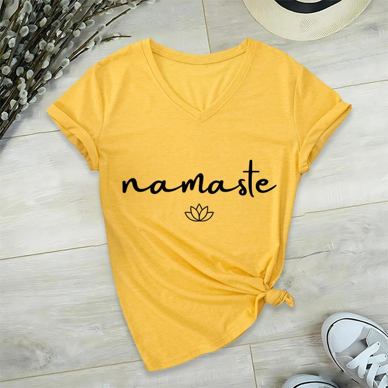 Olivenorma Cursive Namaste Simple Outline Lotus Zen Graphic Damen-T-Shirt mit V-Ausschnitt