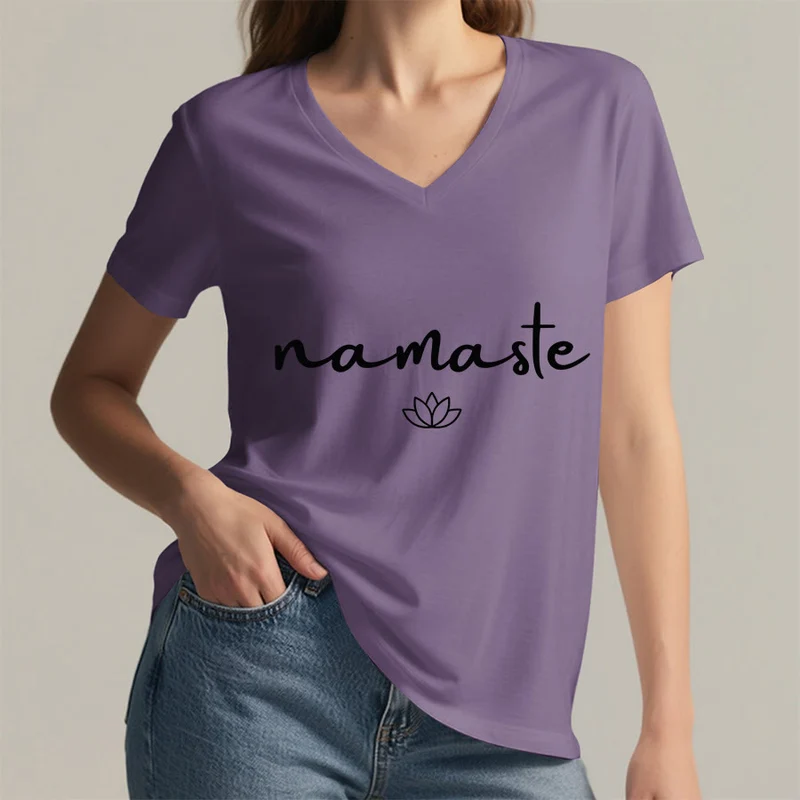 Olivenorma Cursive Namaste Simple Outline Lotus Zen Graphic Damen-T-Shirt mit V-Ausschnitt