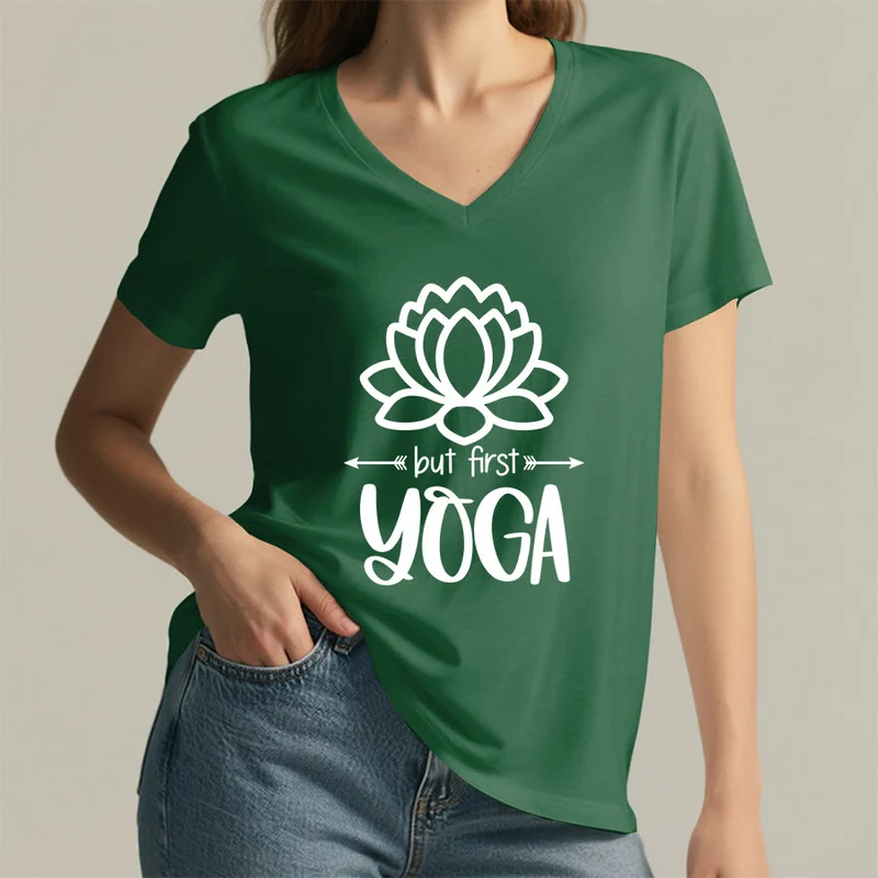 Olivenorma But First Yoga Simple Outline Lotus Text Graphic Damen-T-Shirt mit V-Ausschnitt
