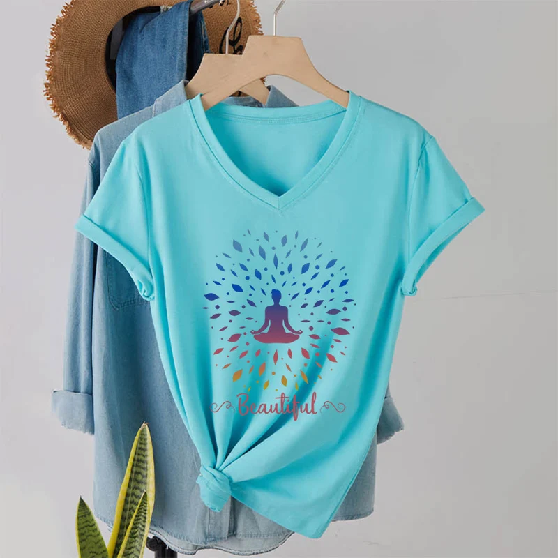 Olivenorma Farbverlauf-Blatt-Mandala-Meditationsfigur, wunderschönes Schriftbild, Damen-T-Shirt mit V-Ausschnitt