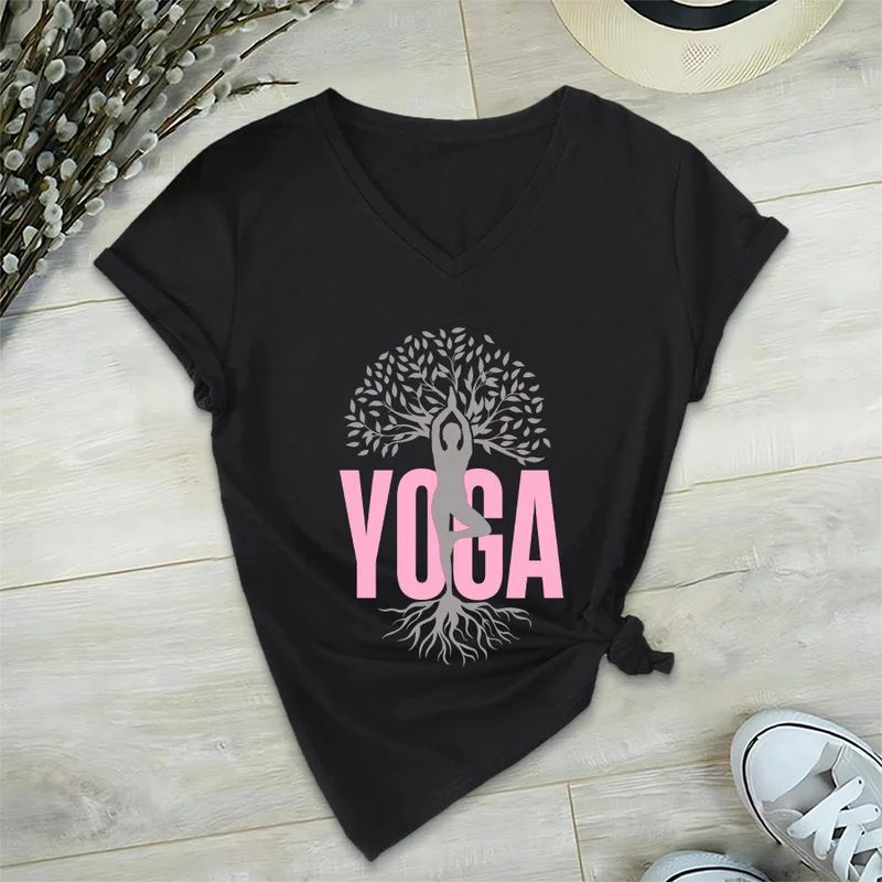 Olivenorma Yoga Figur Baum des Lebens Fettdruck Grafik Damen V-Ausschnitt T-Shirt