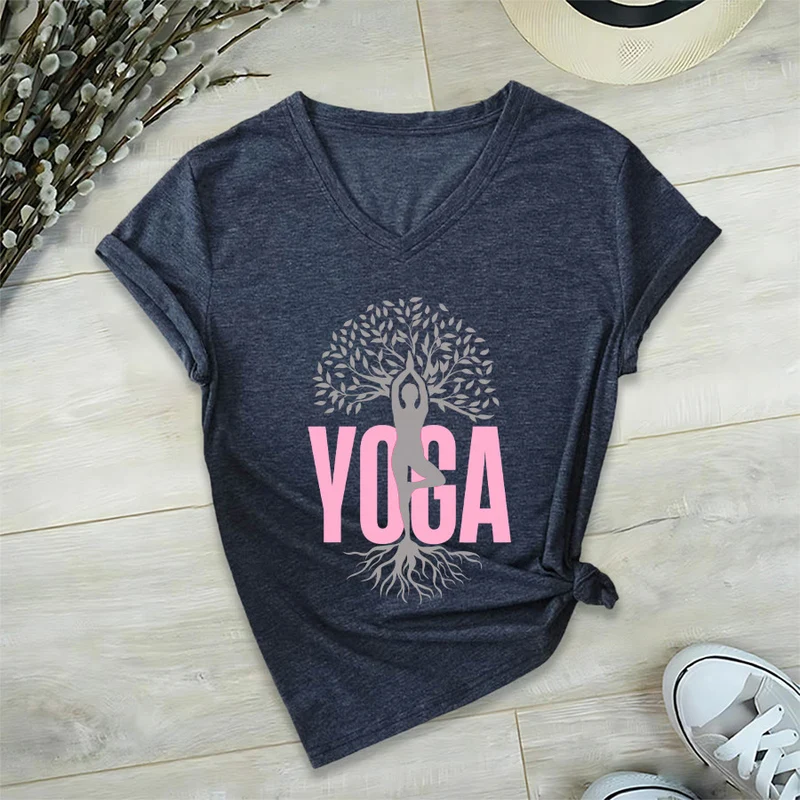 Olivenorma Yoga Figur Baum des Lebens Fettdruck Grafik Damen V-Ausschnitt T-Shirt