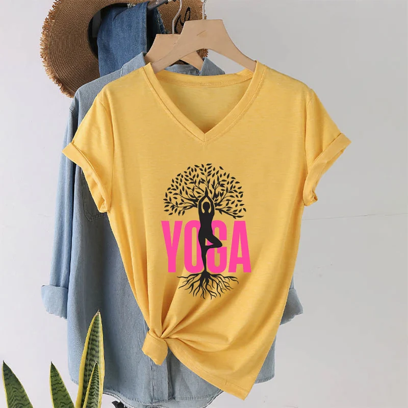 Olivenorma Yoga Figur Baum des Lebens Fettdruck Grafik Damen V-Ausschnitt T-Shirt